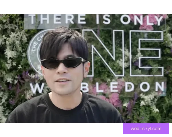 澳网一轮游周杰伦暖心安慰小布